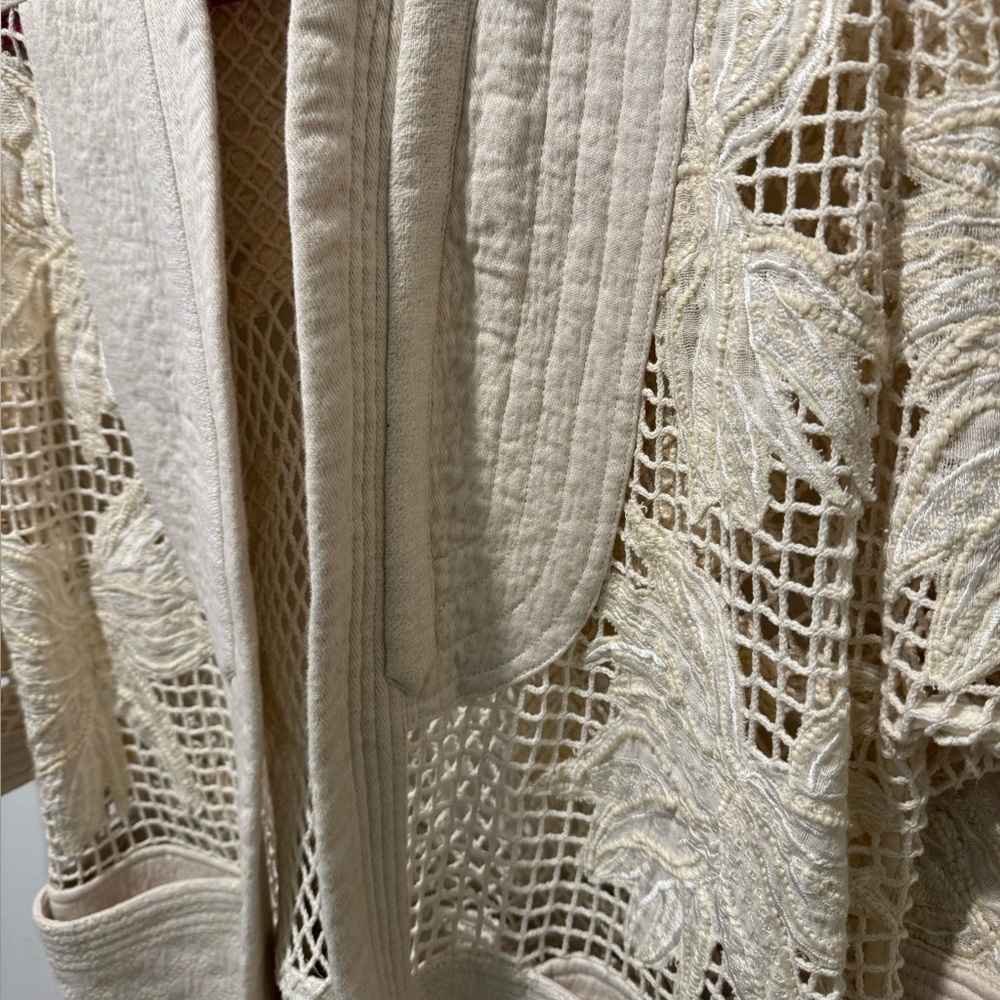 Free People New Romantics Ivory Embroidered Lace Wrap Kimono Jacket Size Medium - Picture 5 of 9